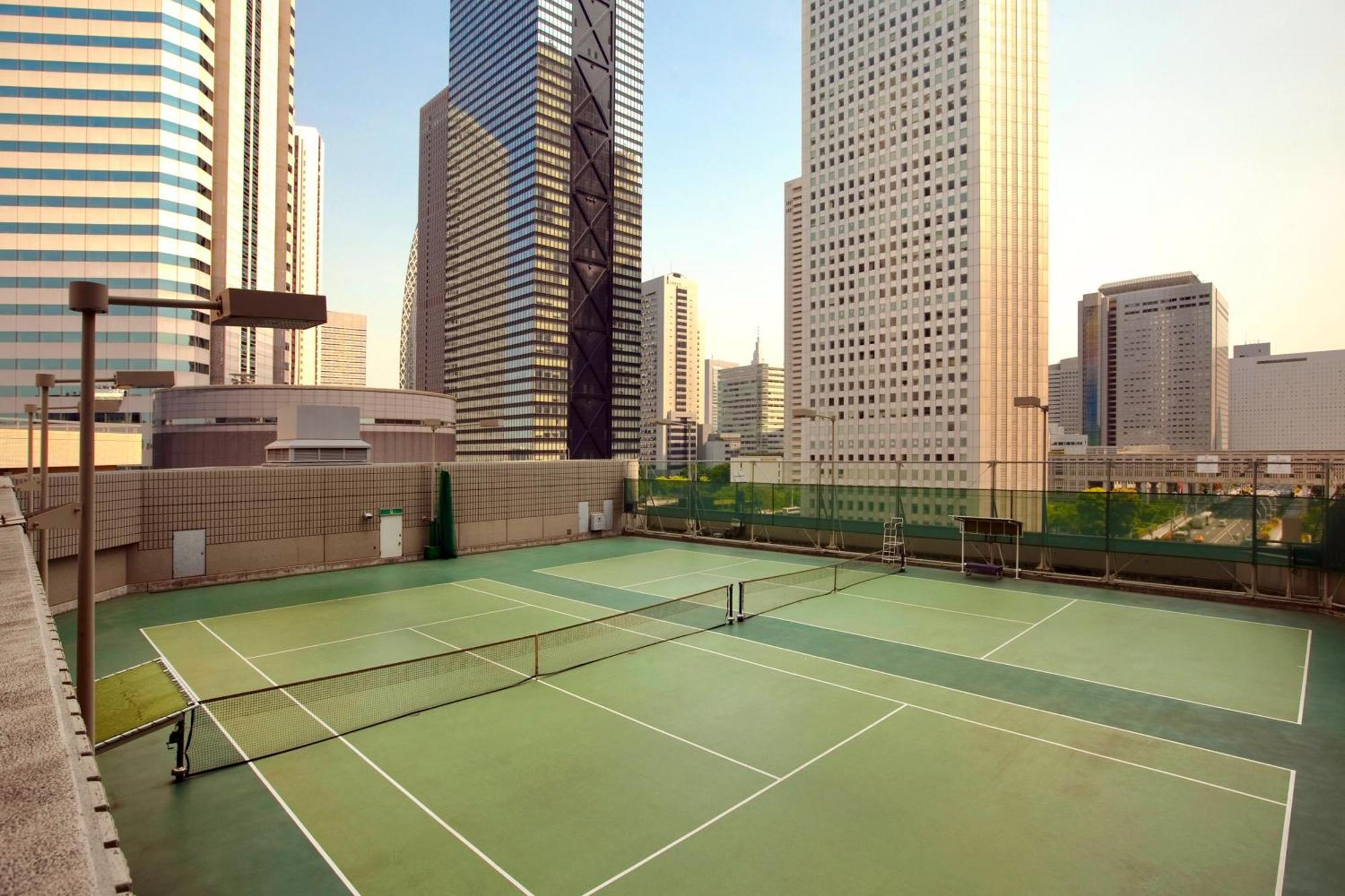 Hilton Tokyo Hotel Exterior photo